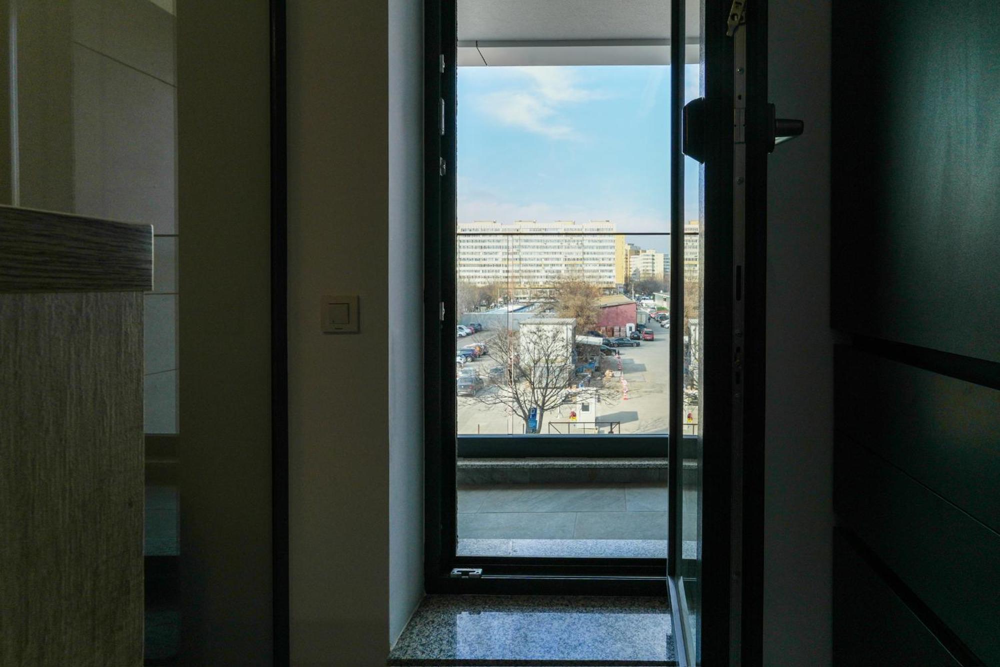 Sandra - Park-View Apt With Balcony & Parking Bucareste Exterior foto
